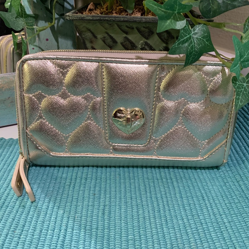 BETSY JOHNSON DOUBLE ZIP WALLET